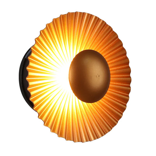 Golden Sunburst LED Wall Light – 5W, IP54, 150mm (LL 2315-01-BR-TC)